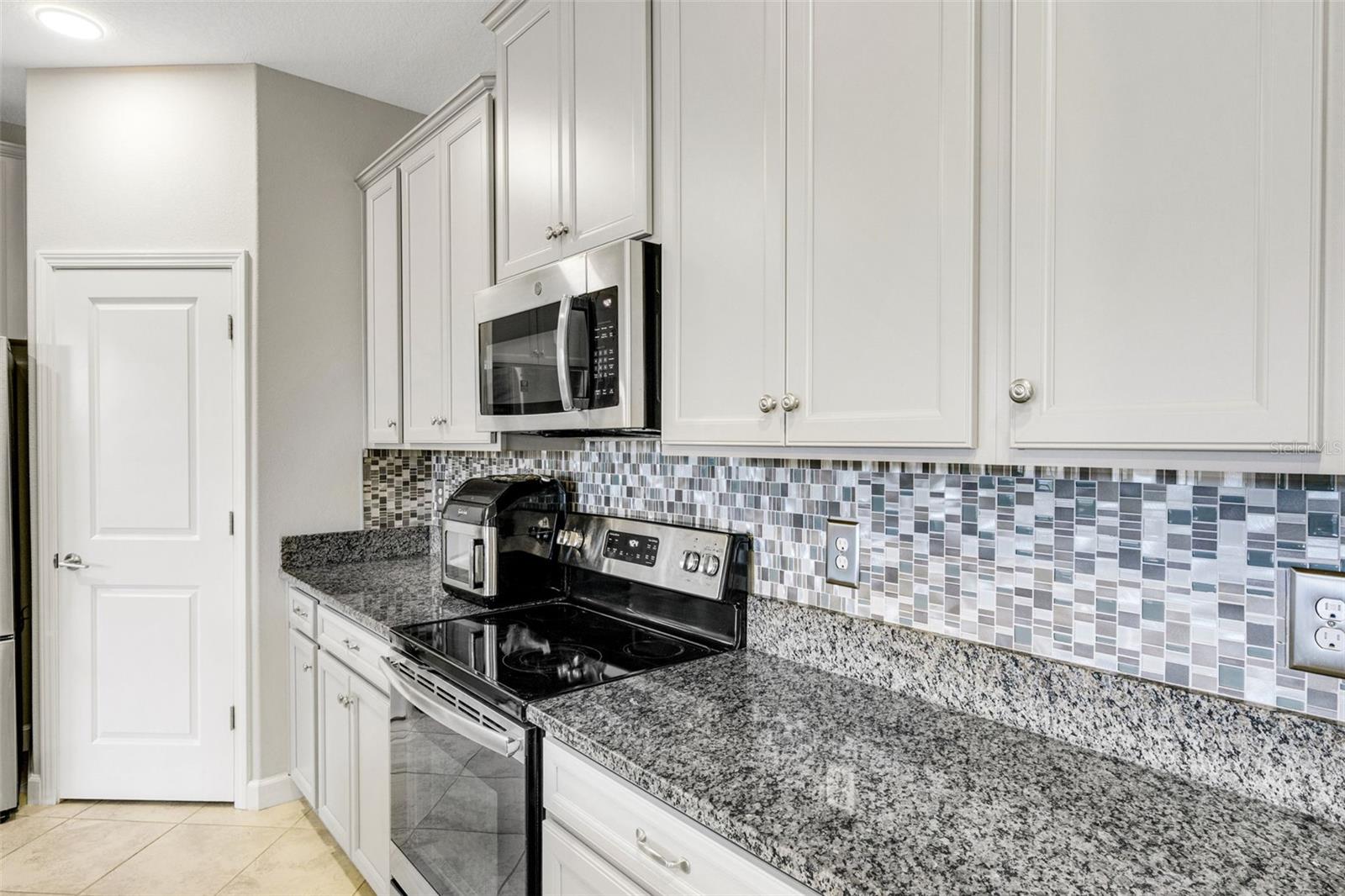 Image 6 of 36 For 6814 Via Perloso Court