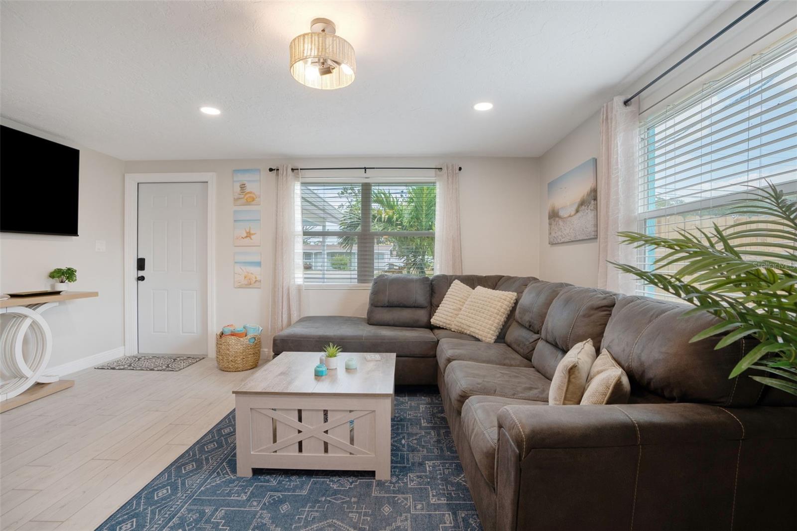 Image 43 of 55 For 1004 67th Avenue W