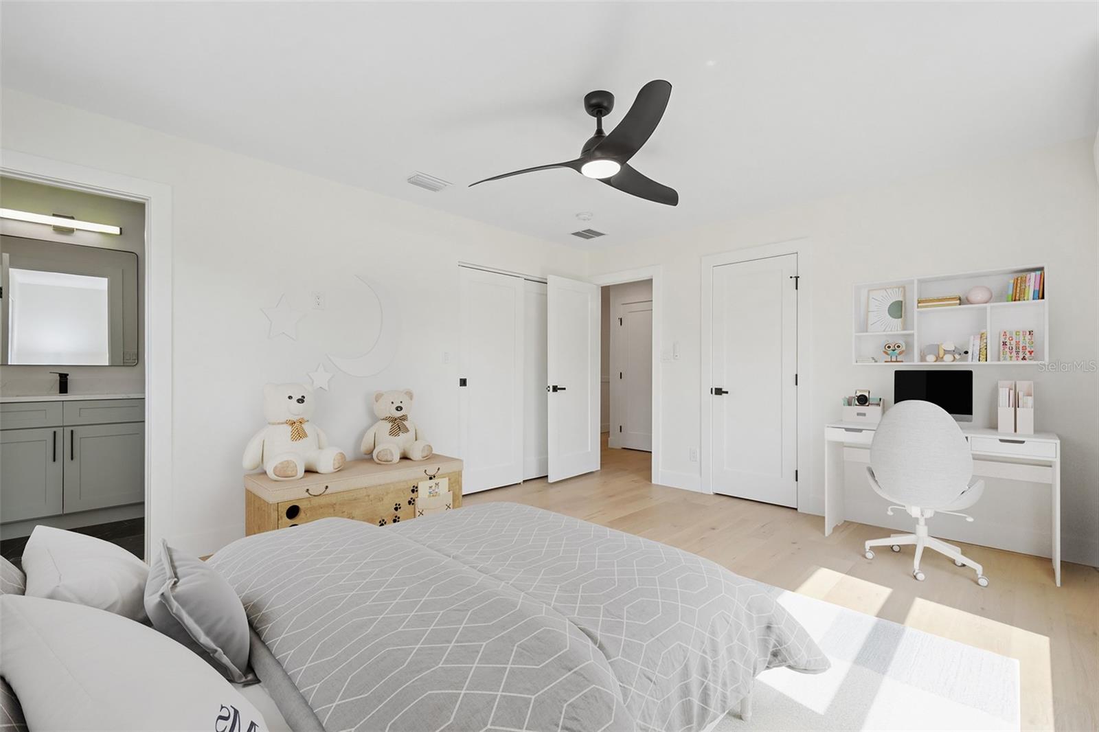 Image 14 of 28 For 2655 Bay Street