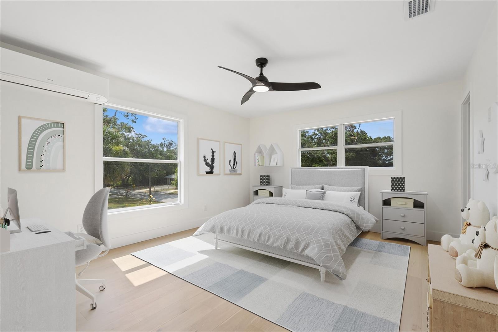 Image 15 of 28 For 2655 Bay Street