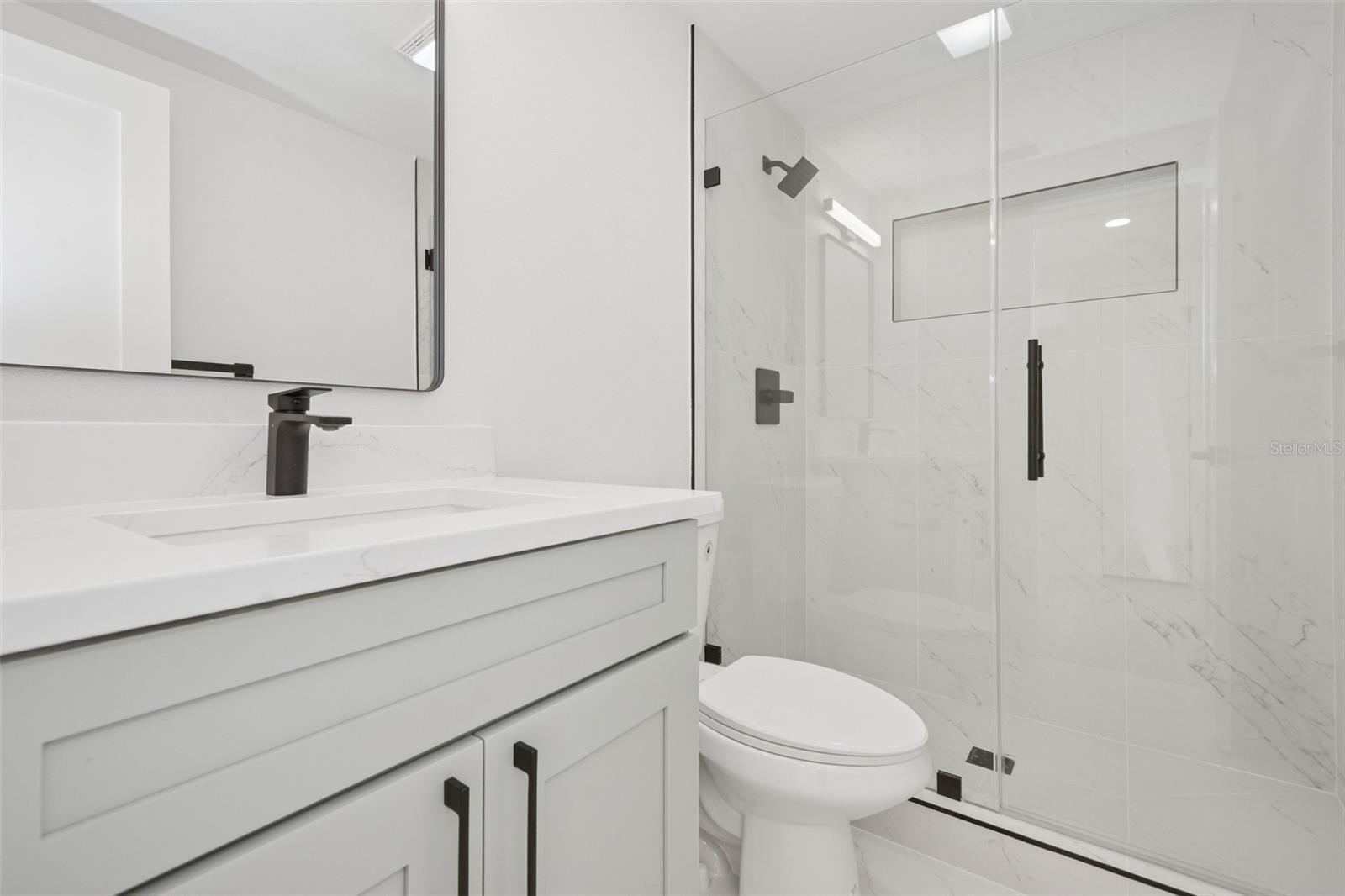 Image 7 of 28 For 2655 Bay Street