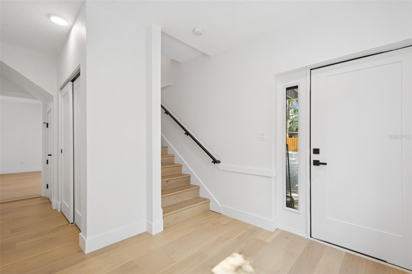 Image 8 of 28 For 2655 Bay Street