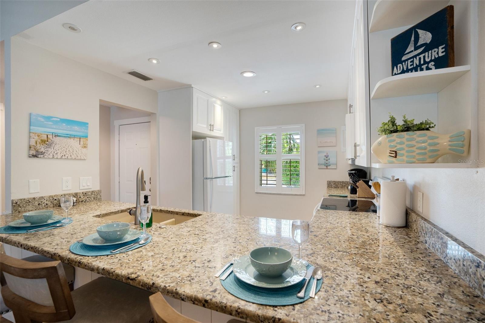 Image 10 of 72 For 2051 Roselawn Street