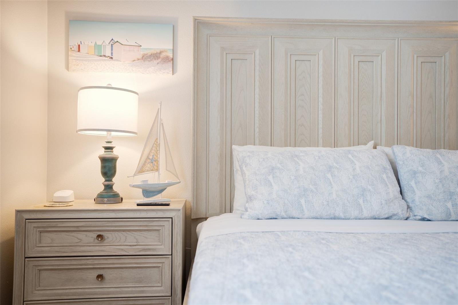 Image 24 of 72 For 2051 Roselawn Street