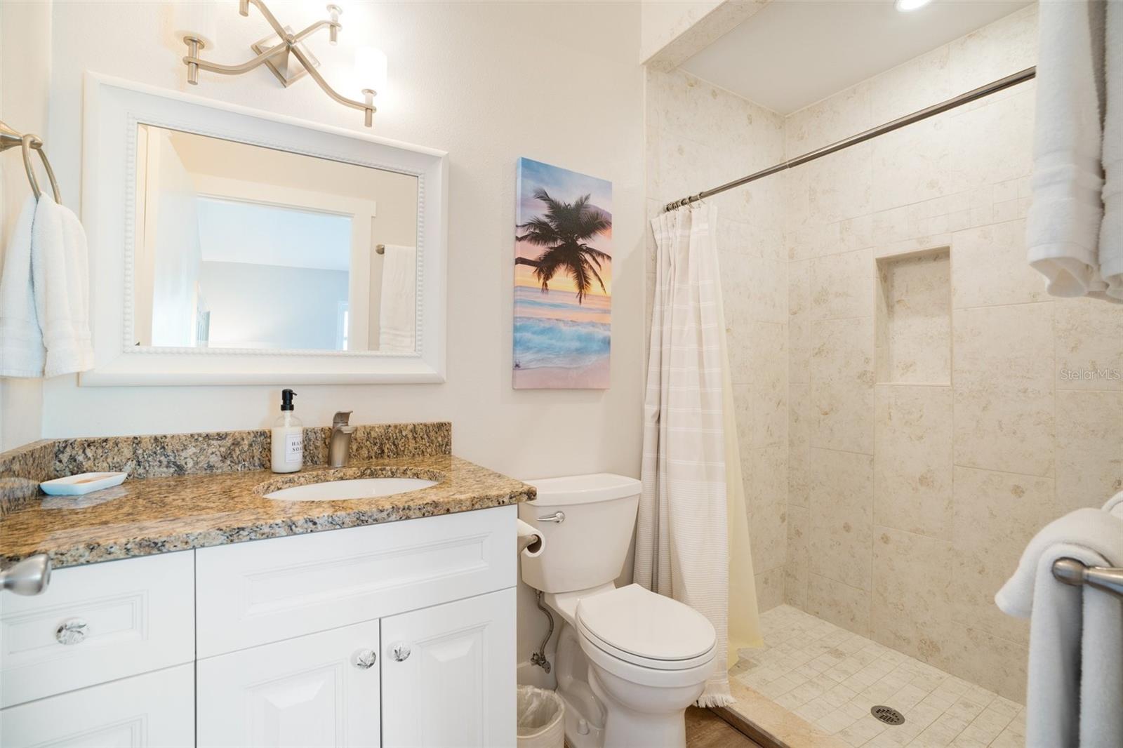 Image 26 of 72 For 2051 Roselawn Street