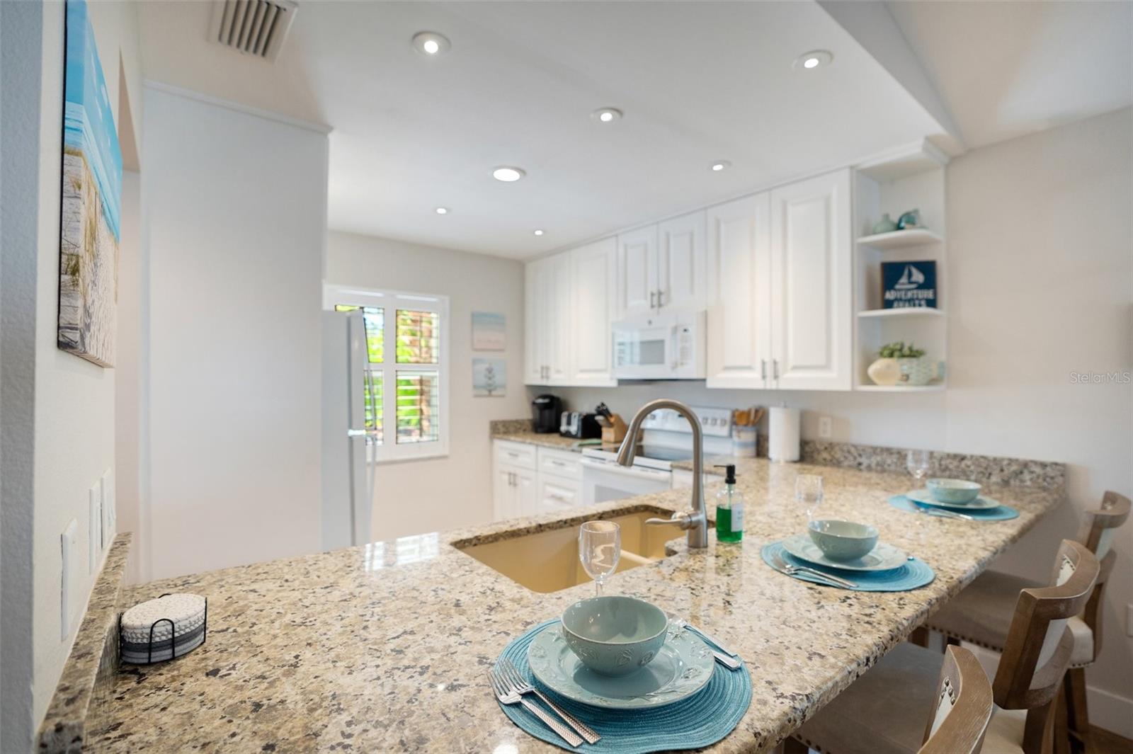 Image 43 of 72 For 2051 Roselawn Street