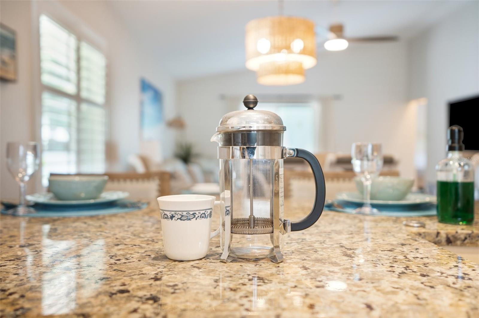 Image 44 of 72 For 2051 Roselawn Street