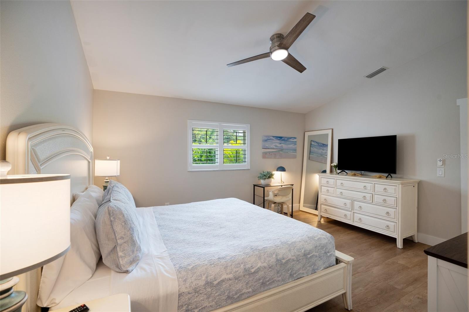 Image 54 of 72 For 2051 Roselawn Street