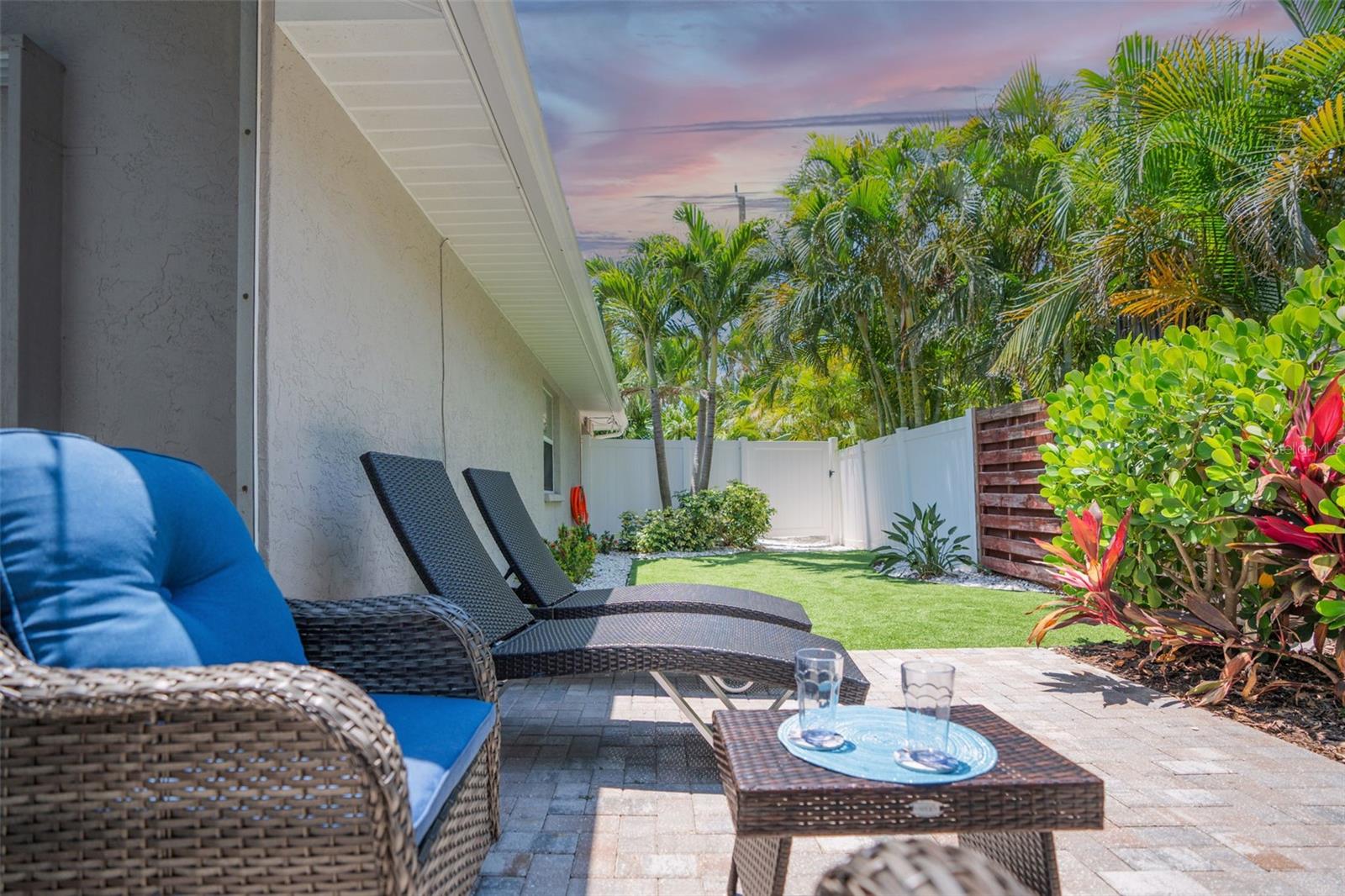 Image 63 of 72 For 2051 Roselawn Street