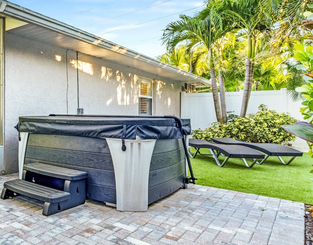 Image 66 of 72 For 2051 Roselawn Street