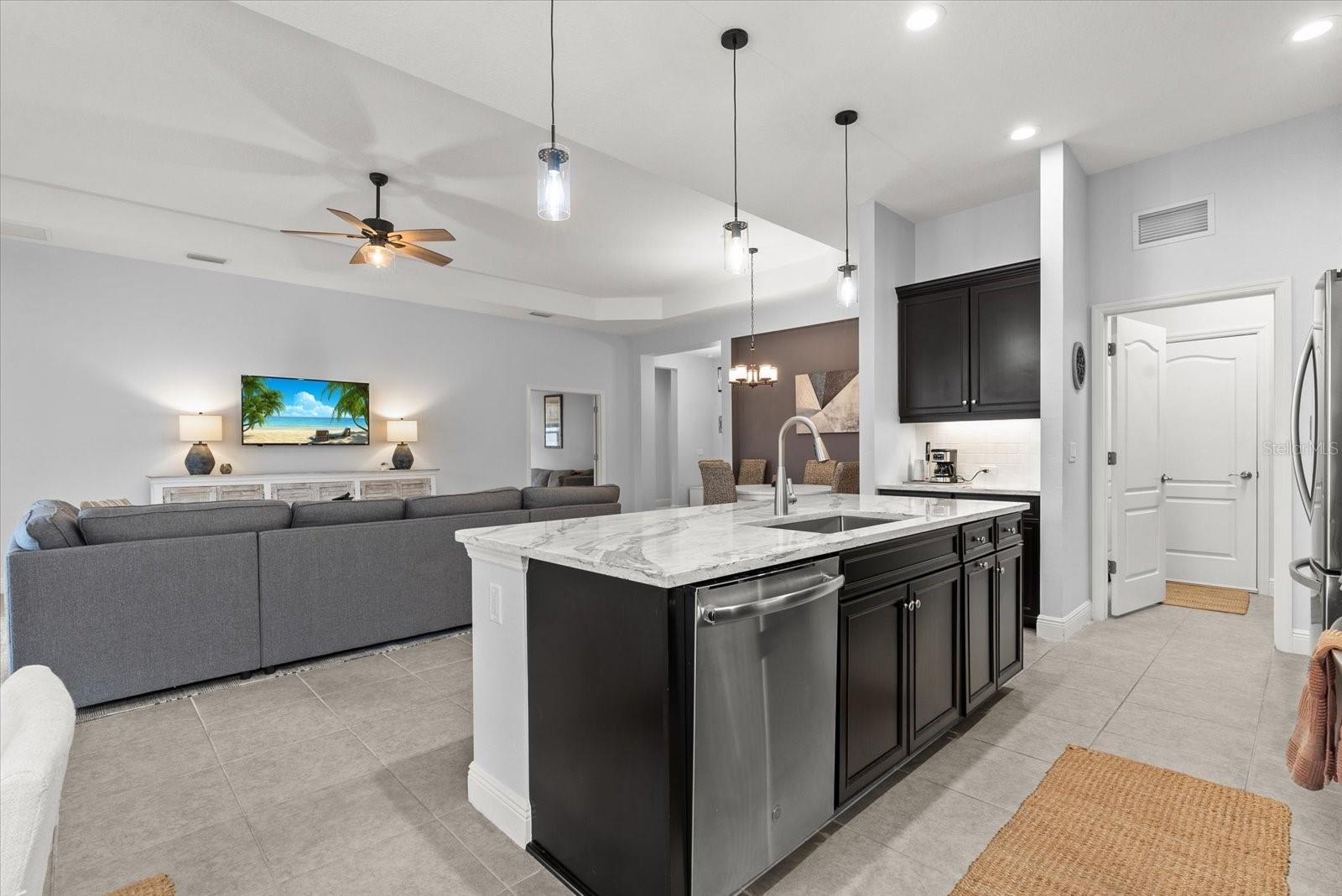 Image 17 of 48 For 12709 Lake Silver Avenue