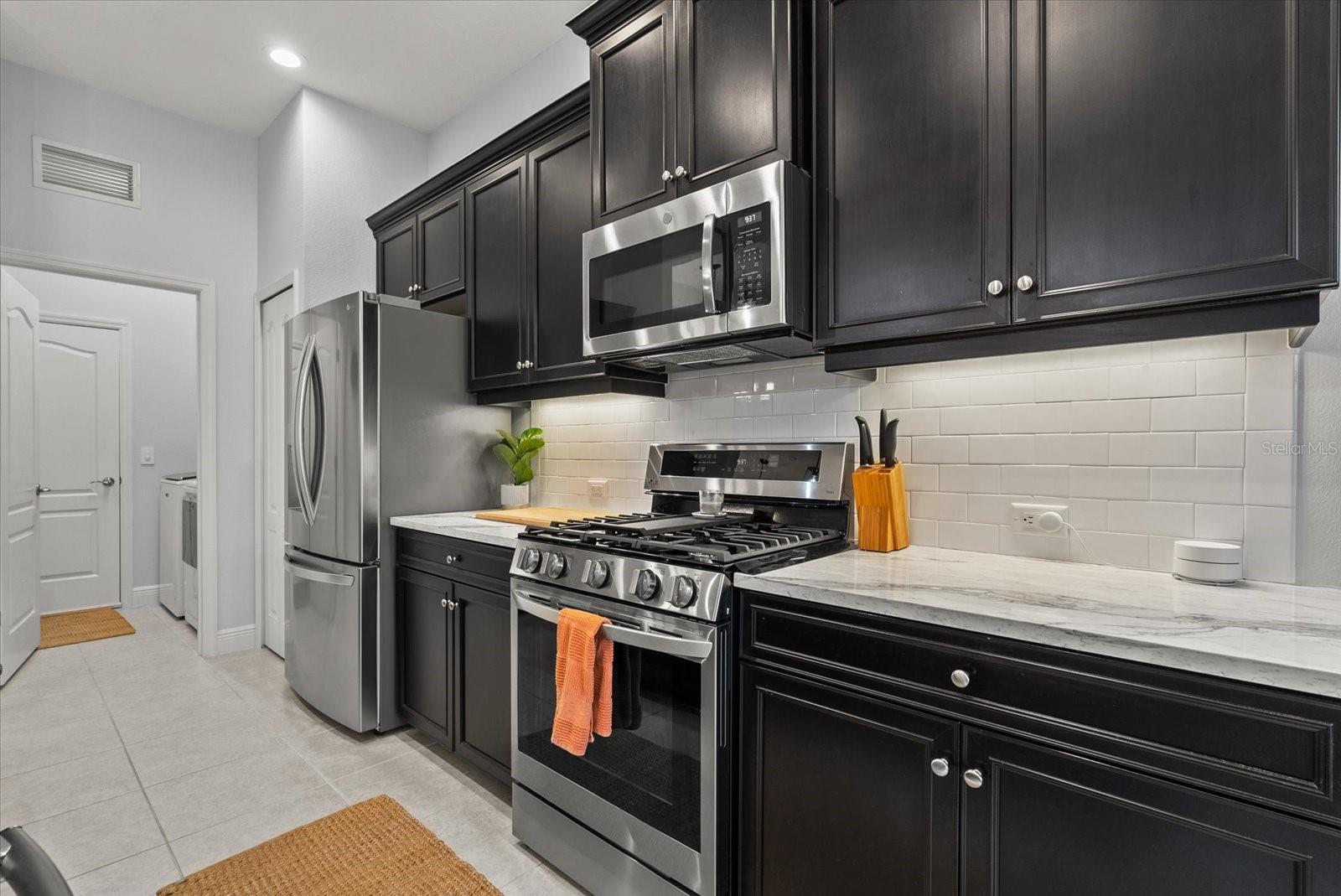 Image 18 of 48 For 12709 Lake Silver Avenue