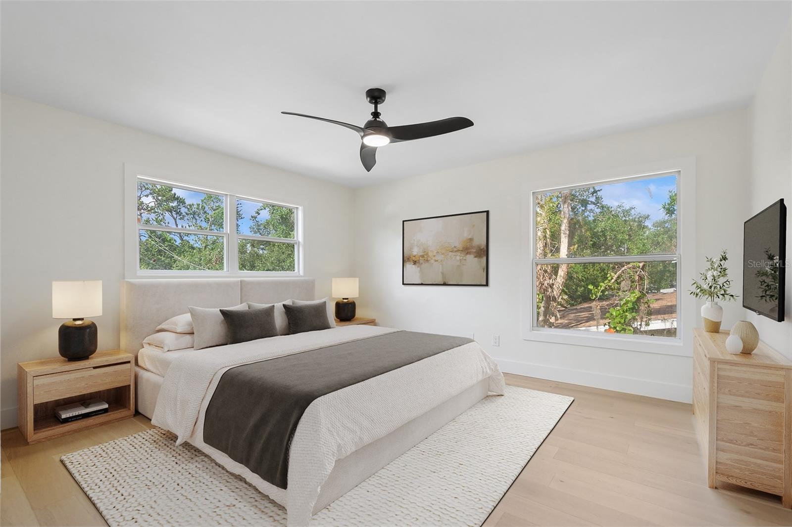 Image 15 of 28 For 2655 Bay Street