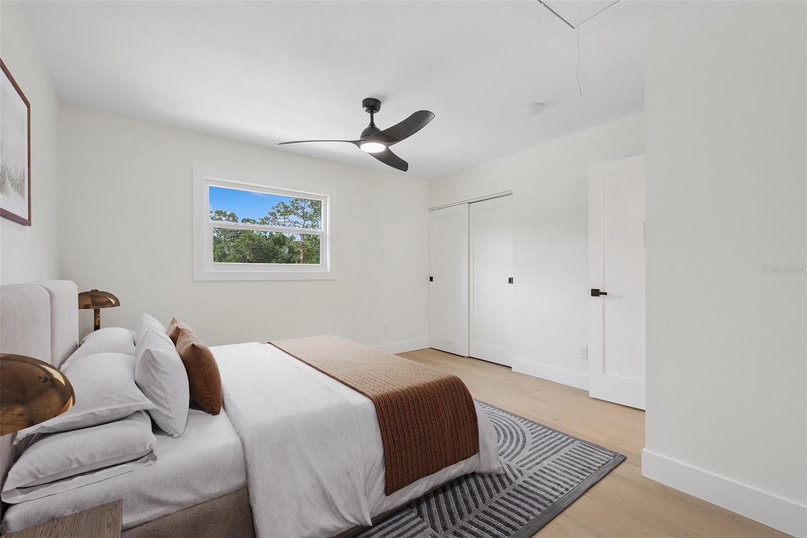 Image 17 of 28 For 2655 Bay Street