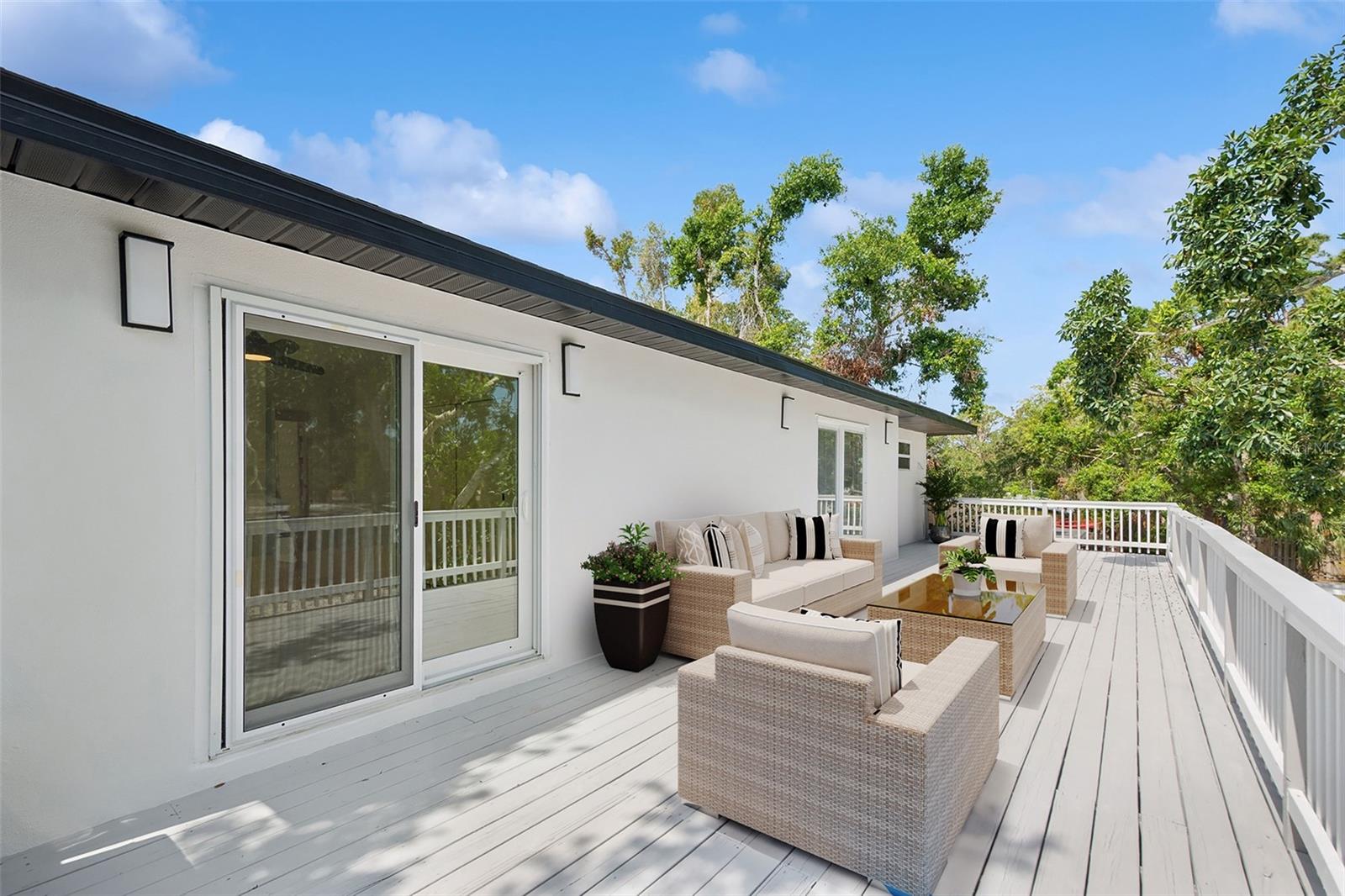 Image 21 of 28 For 2655 Bay Street