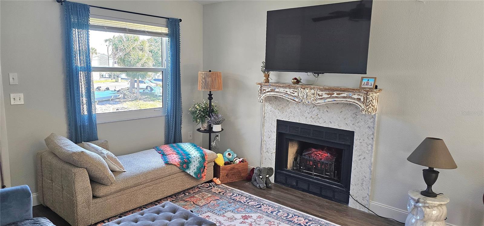 Image 7 of 13 For 3775 59th Avenue W 3775