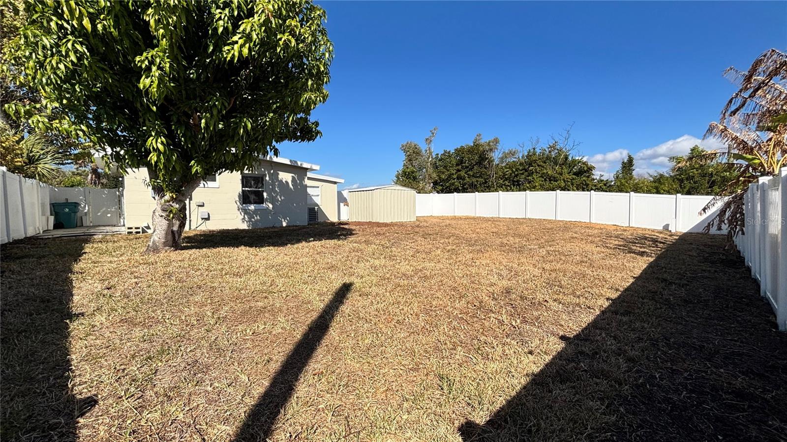 Image 14 of 36 For 21543 Kenyon Avenue