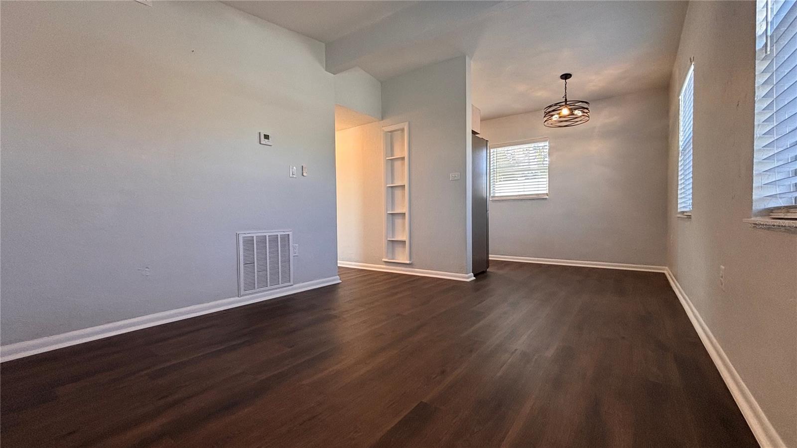 Image 18 of 36 For 21543 Kenyon Avenue