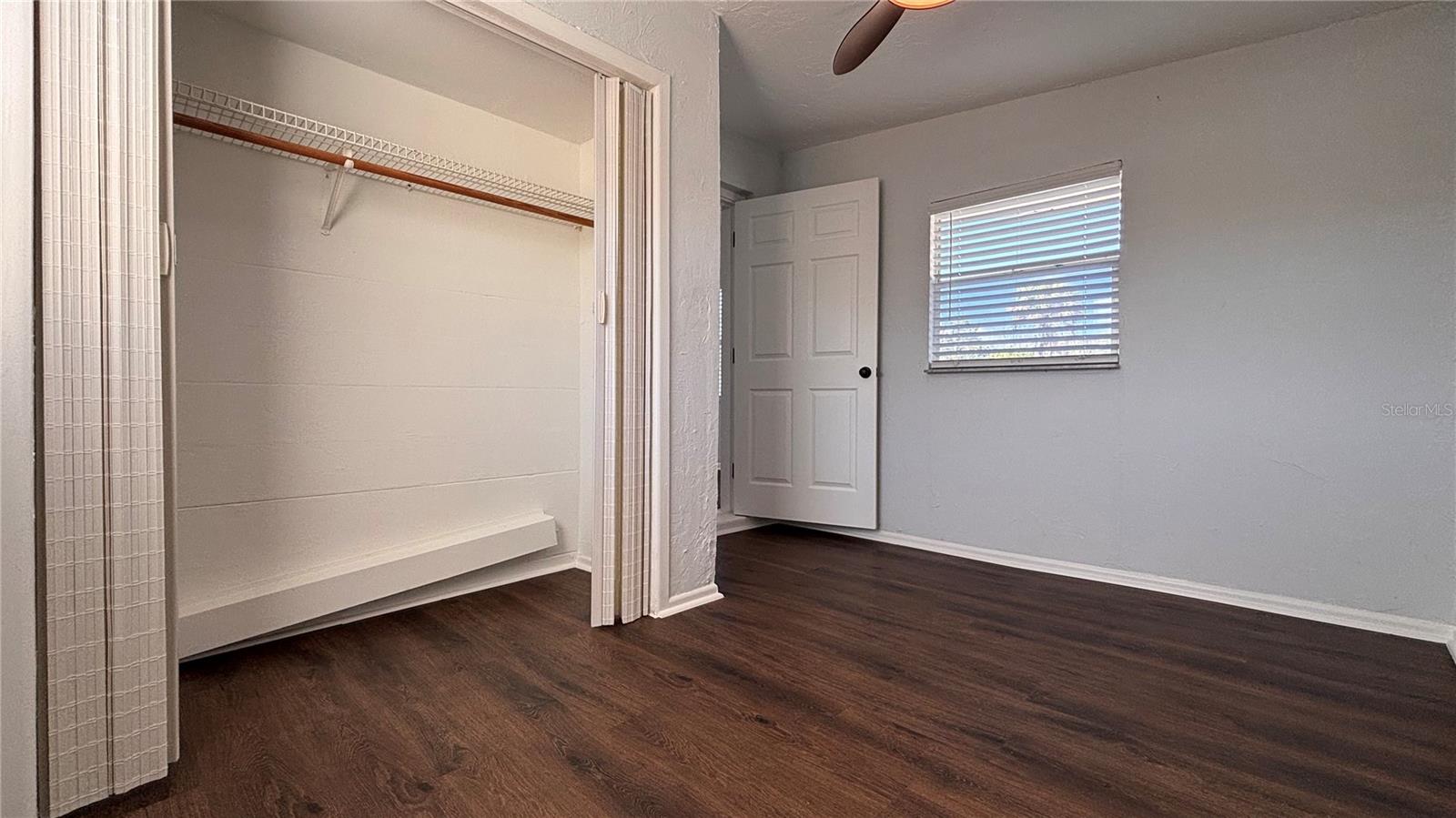 Image 23 of 36 For 21543 Kenyon Avenue