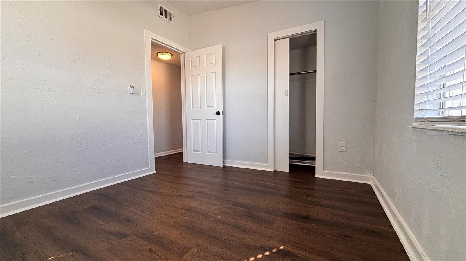 Image 24 of 36 For 21543 Kenyon Avenue