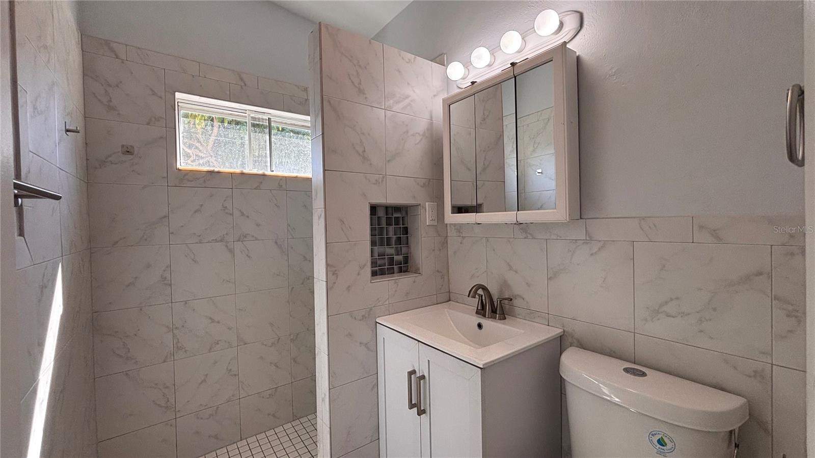 Image 26 of 36 For 21543 Kenyon Avenue