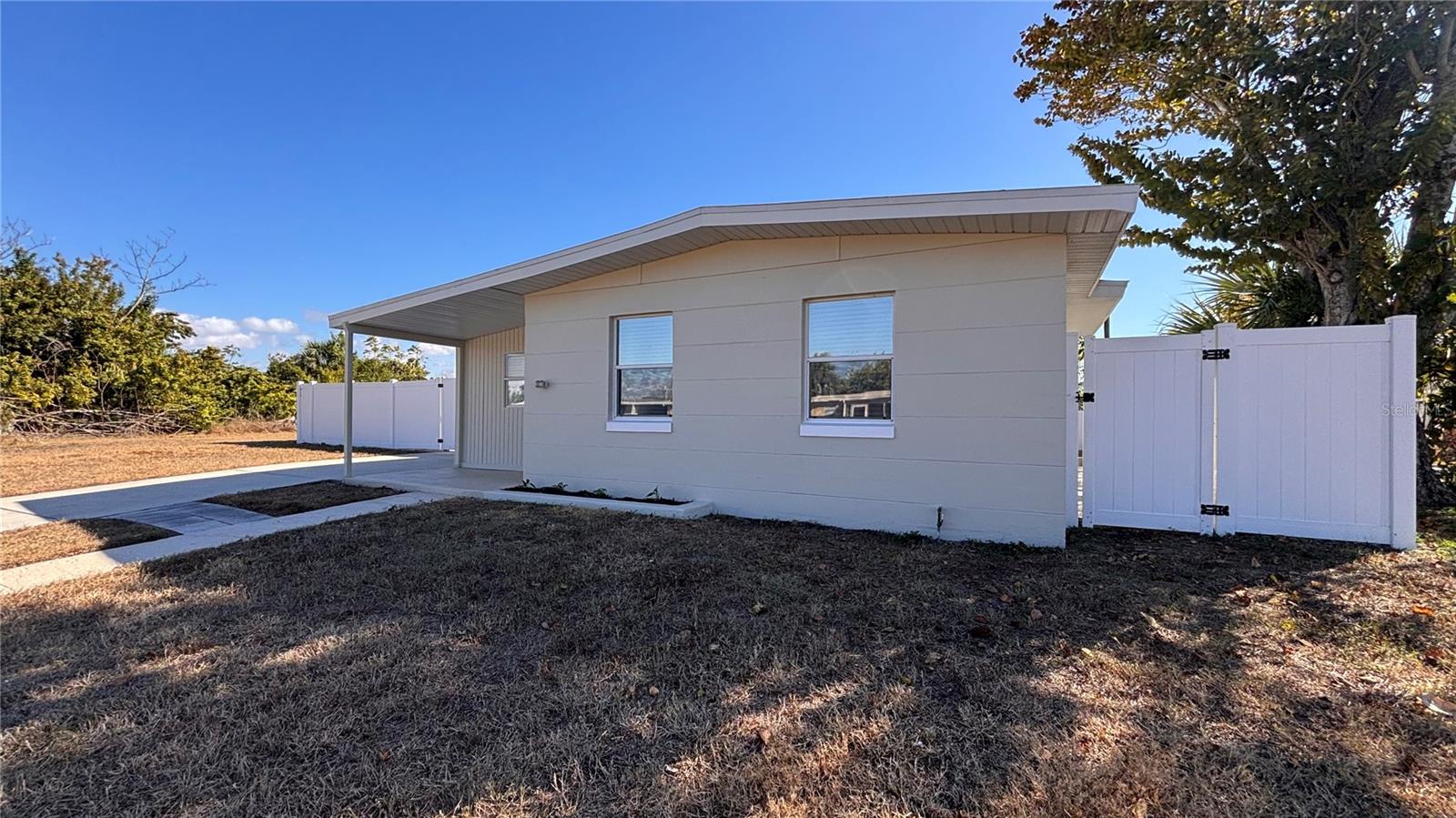 Image 3 of 36 For 21543 Kenyon Avenue