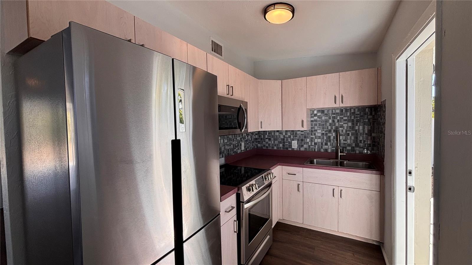 Image 34 of 36 For 21543 Kenyon Avenue