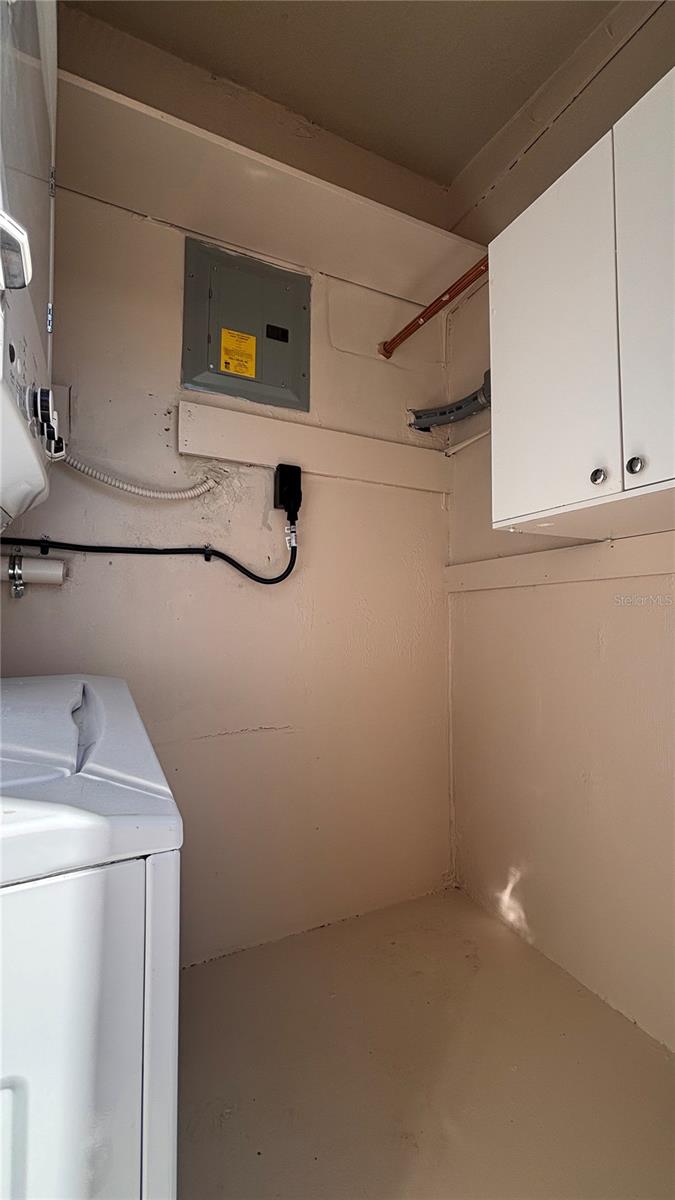 Image 36 of 36 For 21543 Kenyon Avenue