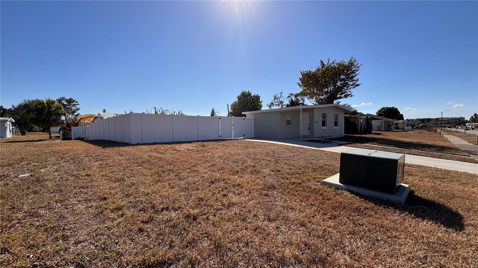 Image 7 of 36 For 21543 Kenyon Avenue