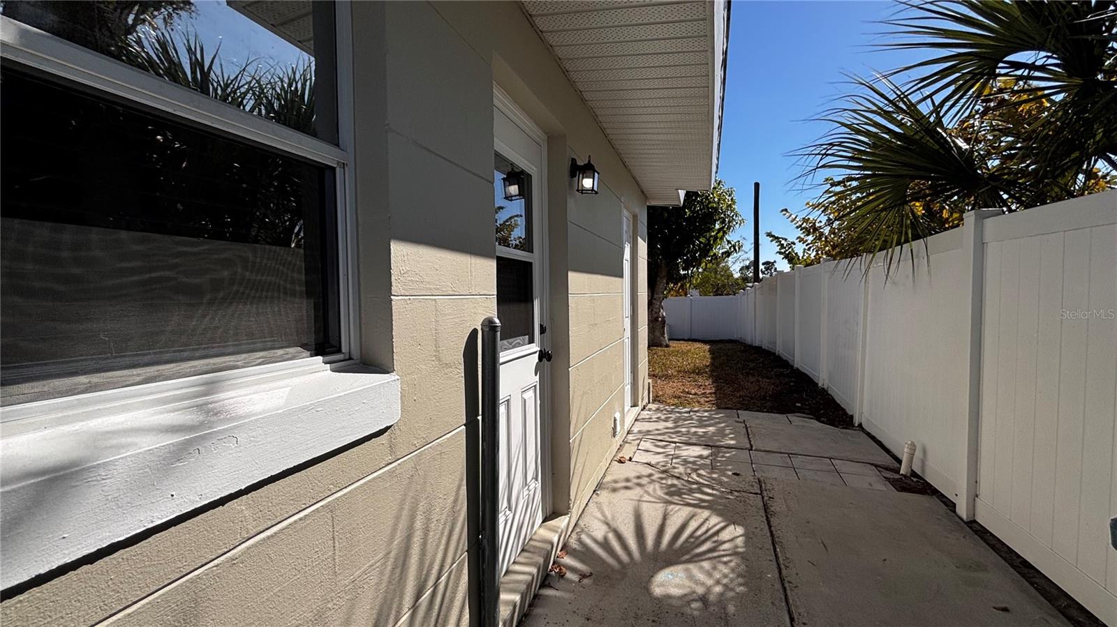 Image 8 of 36 For 21543 Kenyon Avenue