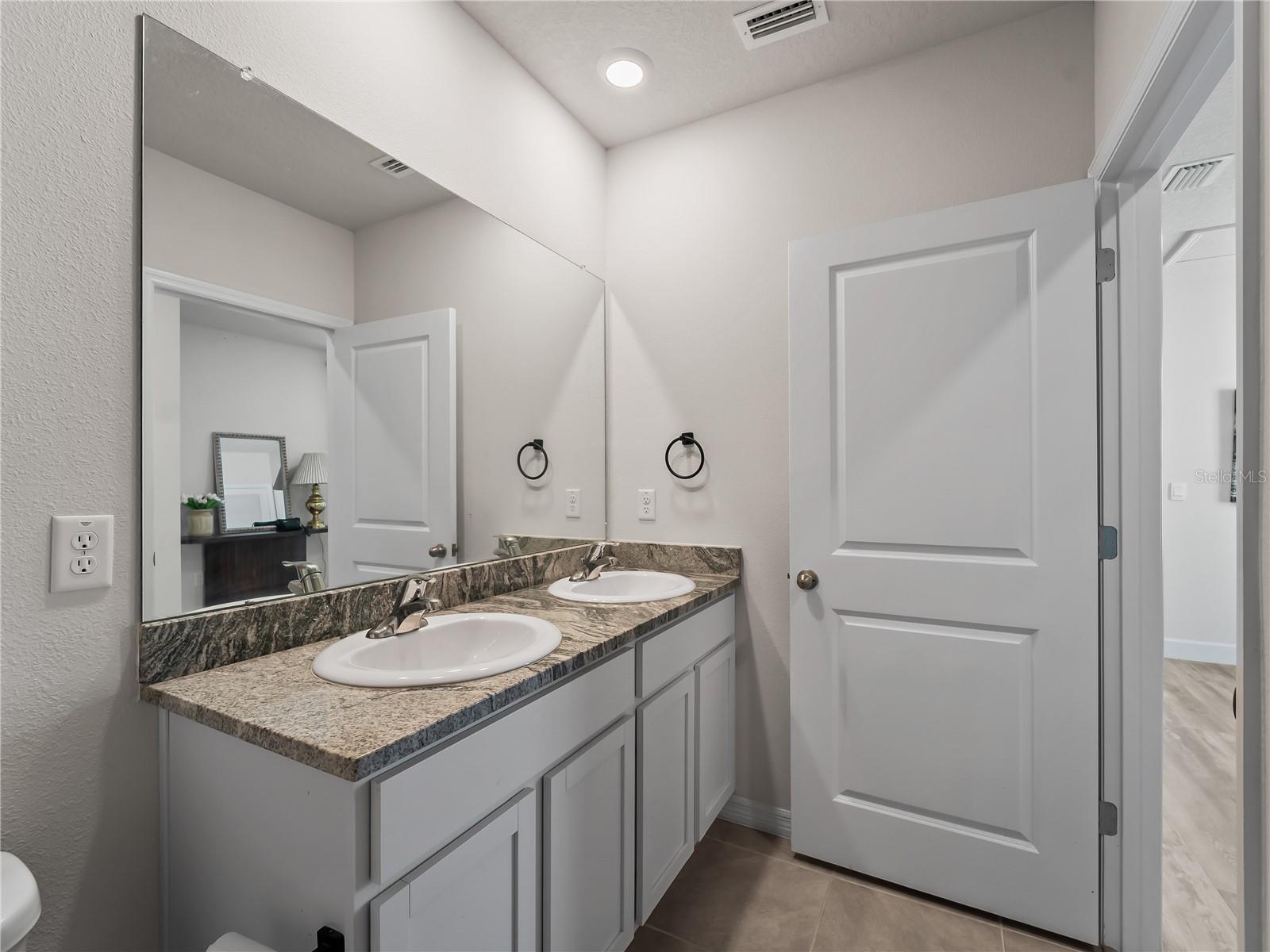 Image 30 of 70 For 16819 Yard Spring Drive