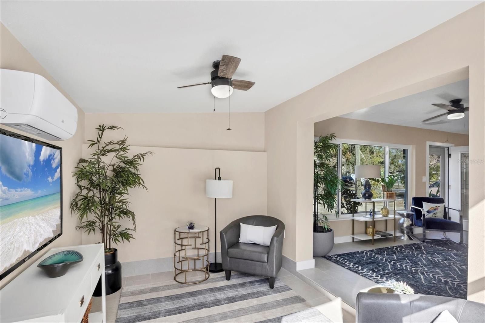 Image 12 of 33 For 2111 Vinson Avenue