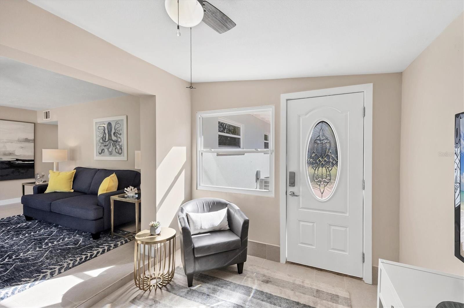 Image 13 of 33 For 2111 Vinson Avenue