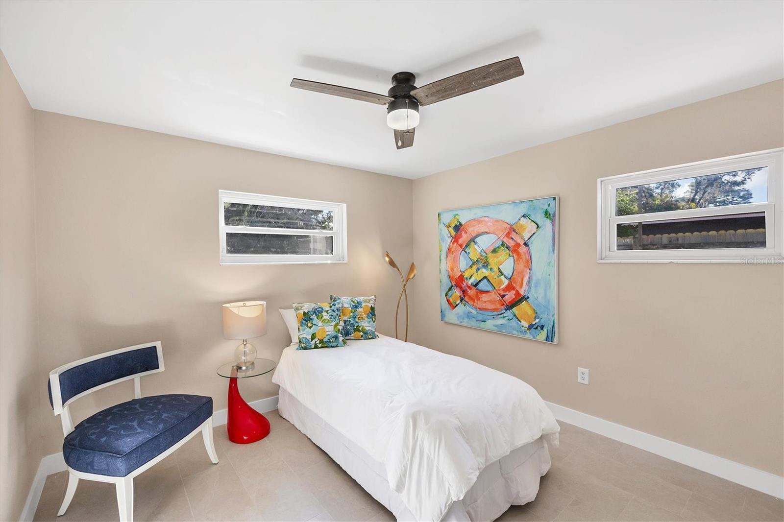 Image 21 of 33 For 2111 Vinson Avenue