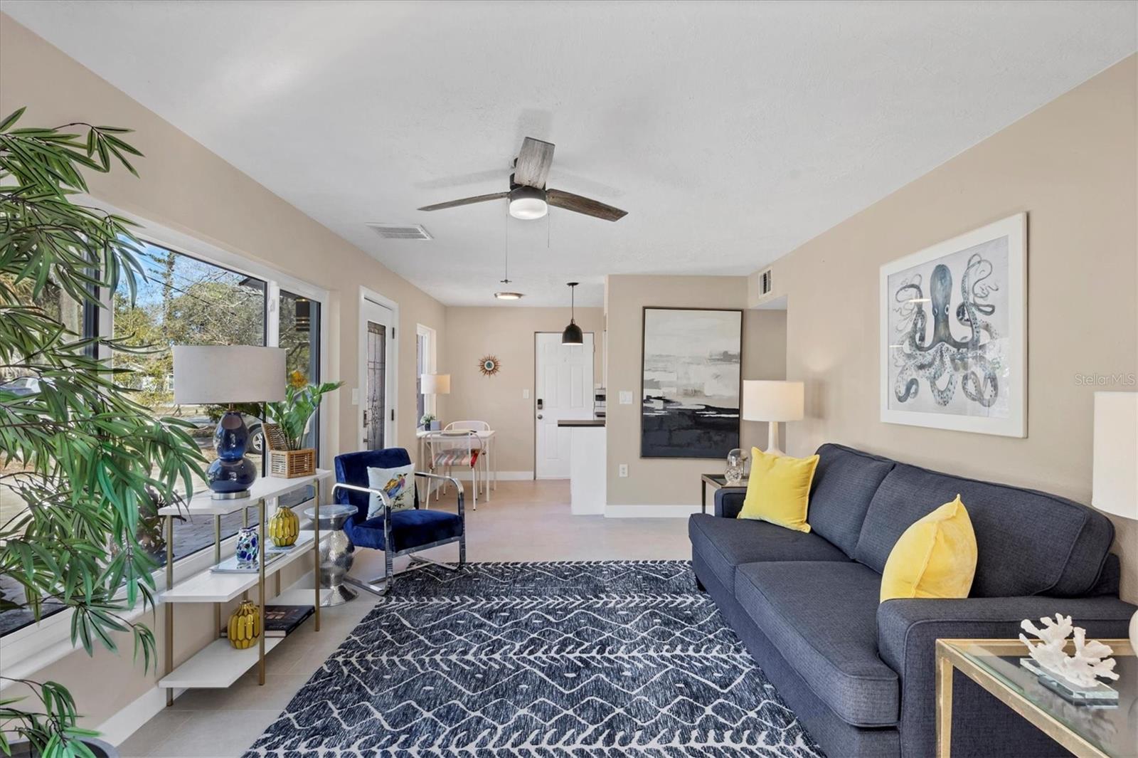 Image 9 of 33 For 2111 Vinson Avenue