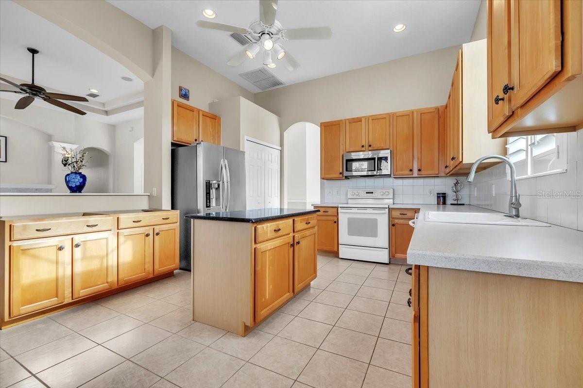 Image 14 of 58 For 7626 Desert Inn Way