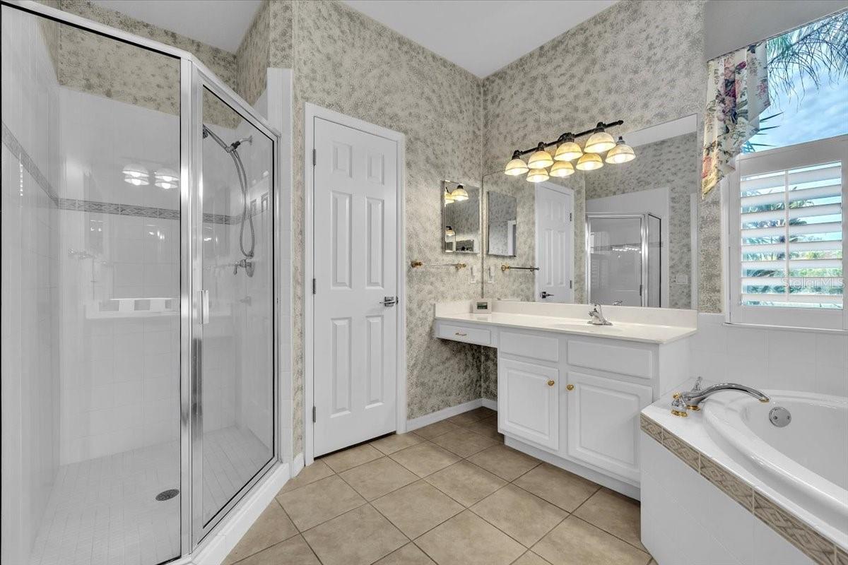 Image 28 of 58 For 7626 Desert Inn Way