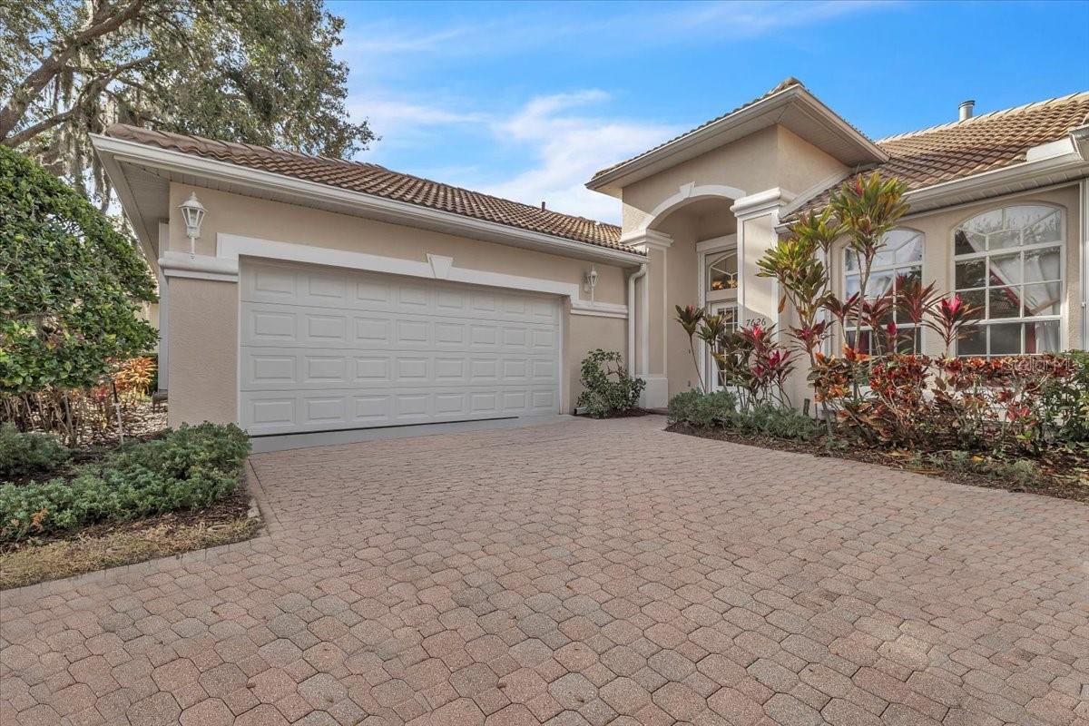 Image 3 of 58 For 7626 Desert Inn Way