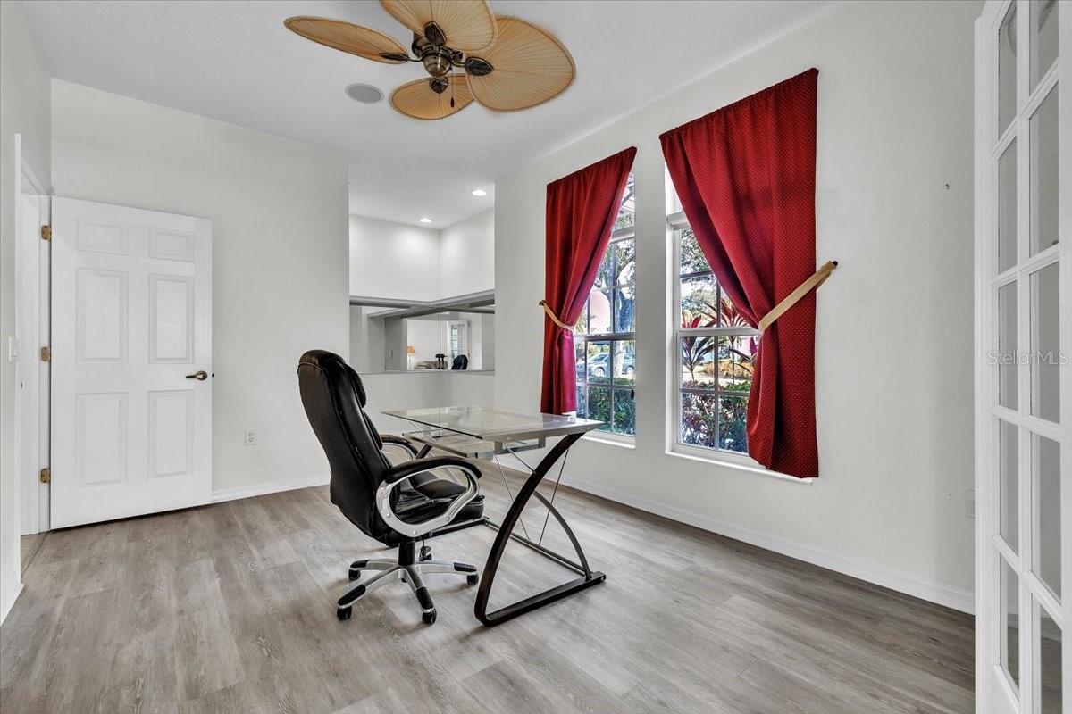 Image 35 of 58 For 7626 Desert Inn Way