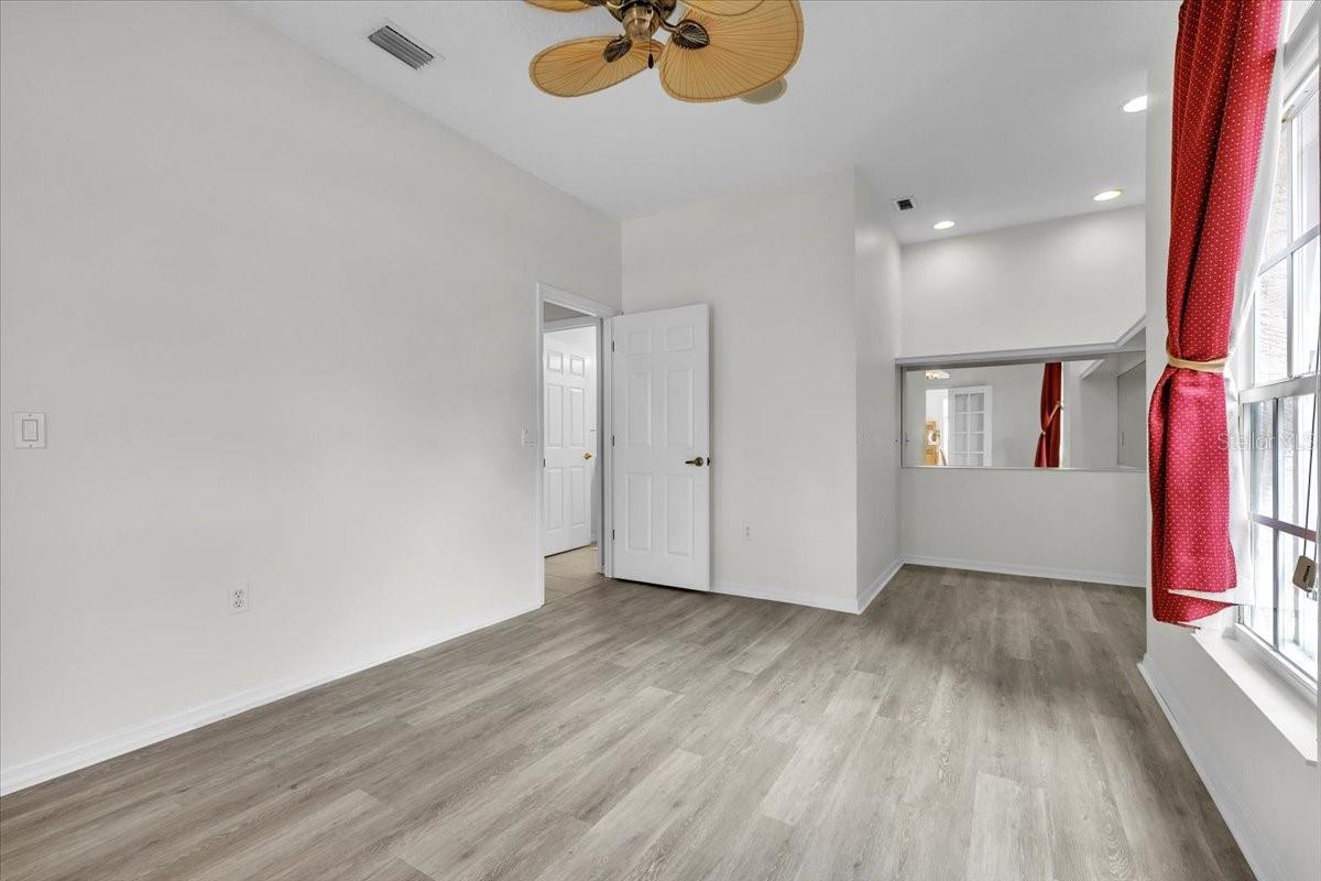 Image 37 of 58 For 7626 Desert Inn Way