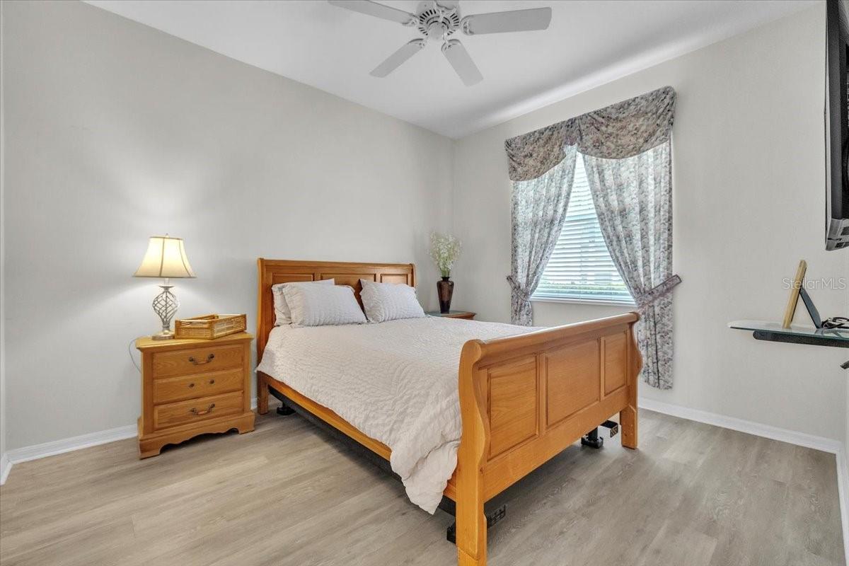 Image 43 of 58 For 7626 Desert Inn Way