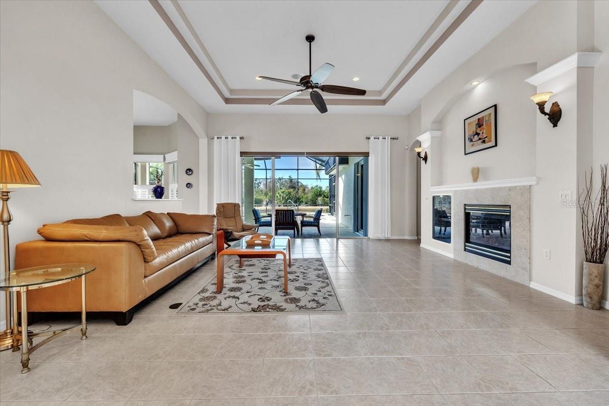 Image 7 of 58 For 7626 Desert Inn Way