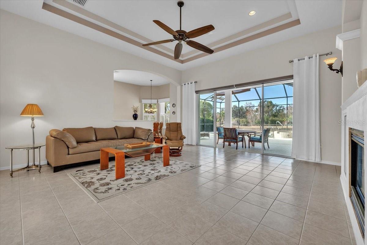 Image 9 of 58 For 7626 Desert Inn Way