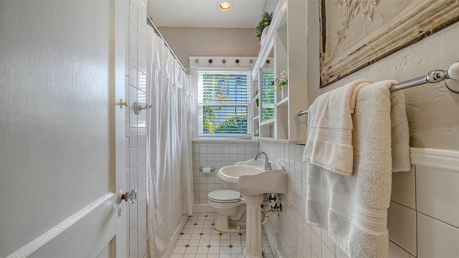 Image 29 of 50 For 1751 Floyd Street