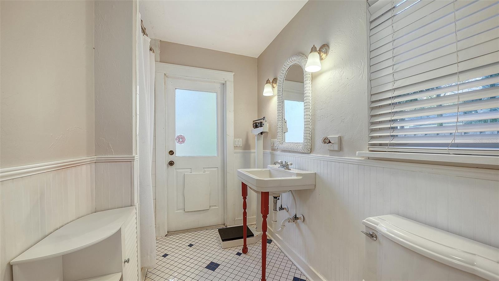 Image 32 of 50 For 1751 Floyd Street