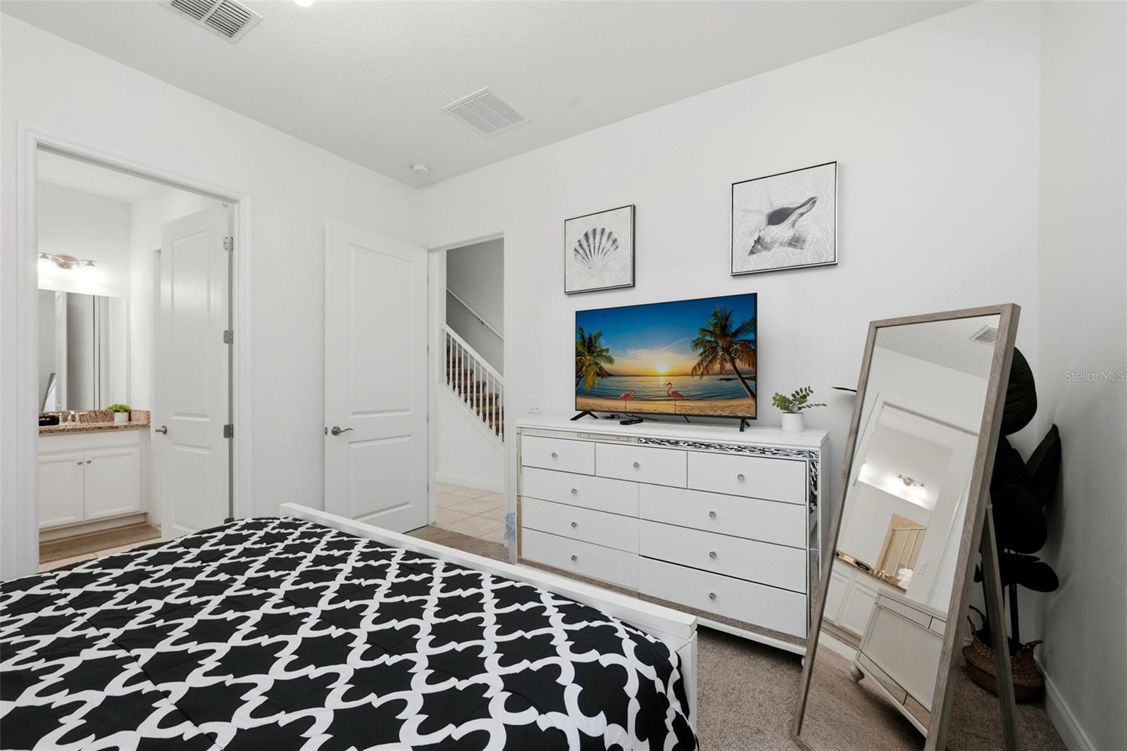 Image 21 of 50 For 147 Captiva Drive