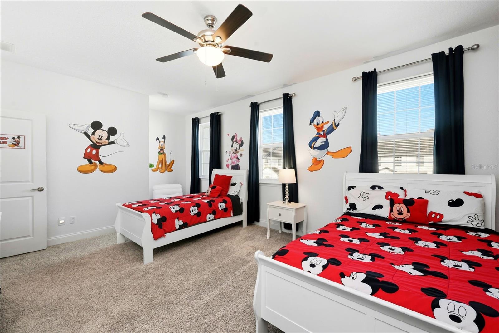 Image 25 of 50 For 147 Captiva Drive