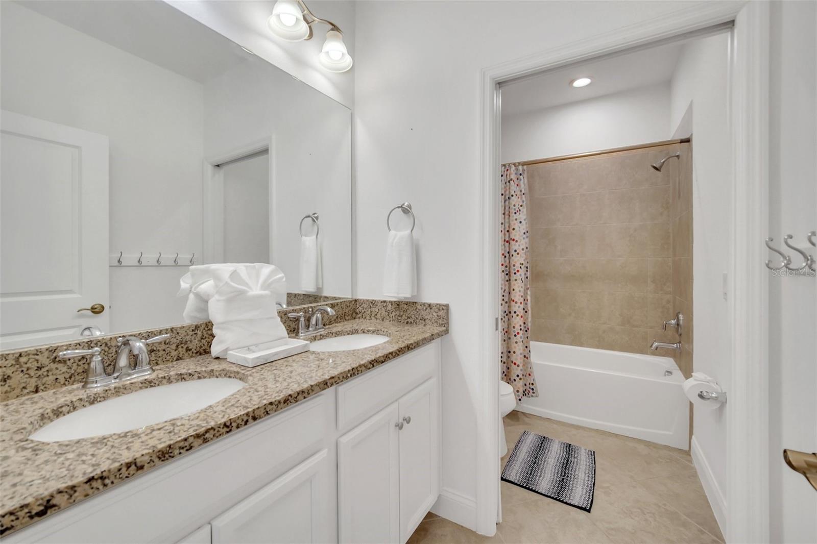 Image 28 of 50 For 147 Captiva Drive