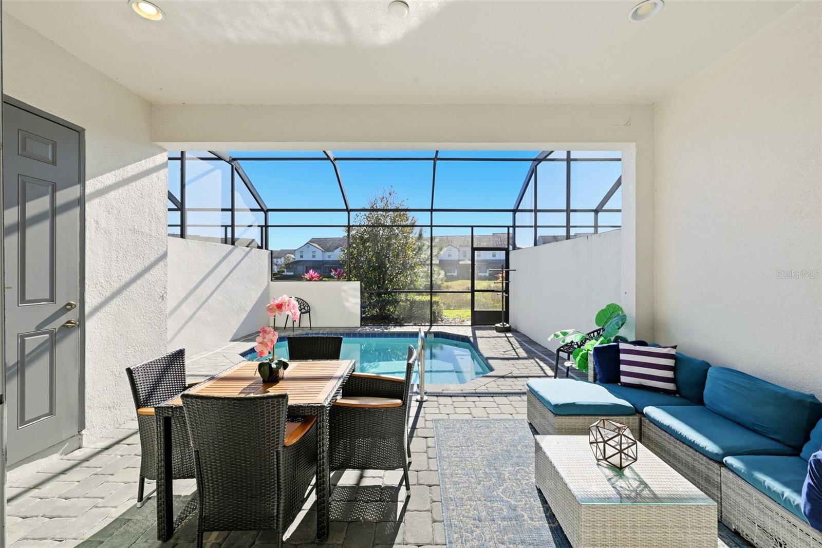 Image 7 of 50 For 147 Captiva Drive