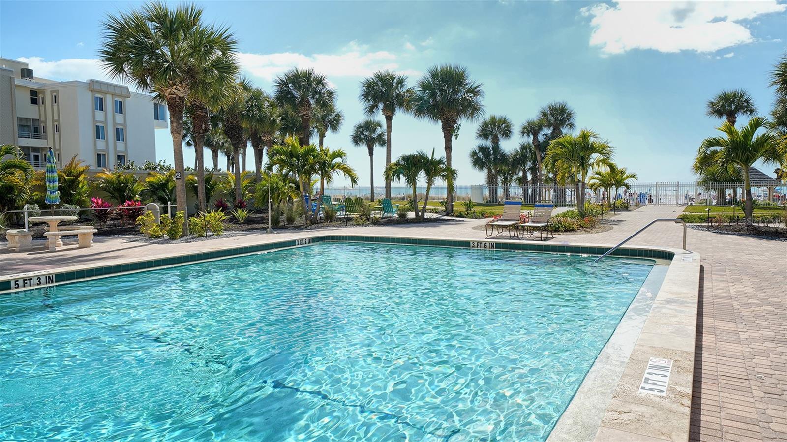 Image 41 of 63 For 6140 Midnight Pass Road B6